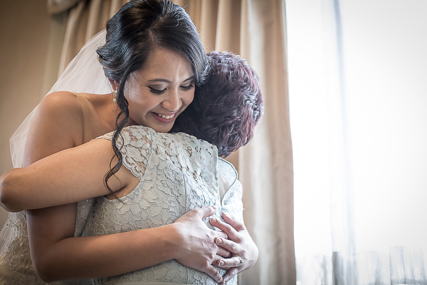 bride and mother of the bride photo | Fantasie Photography