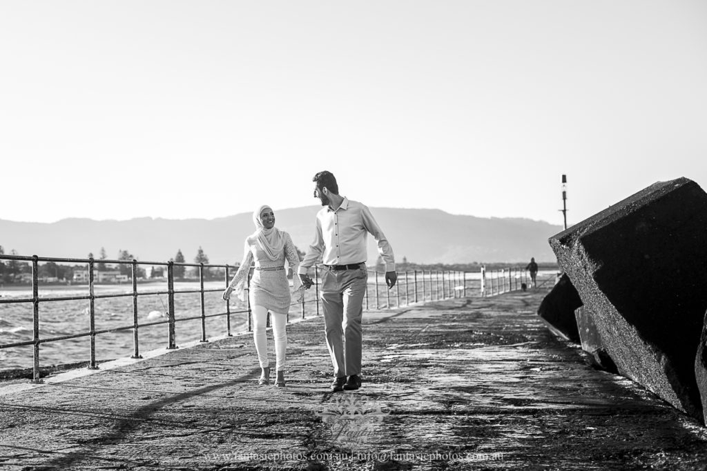 Sydney Prewedding Photography at Wollongong Breakwater Lighthouse | Fantasie Photography